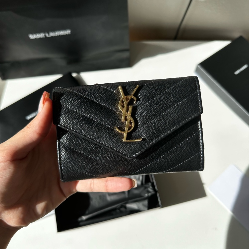 Cassandra matelasse wallet